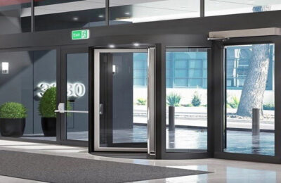 Enhancing Pedestrian Flow with ASSA ABLOY RD100 Automatic Revolving Door